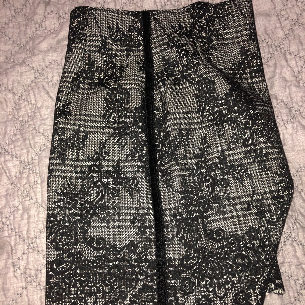 Zara skirt lace print. Size xs. New with tags